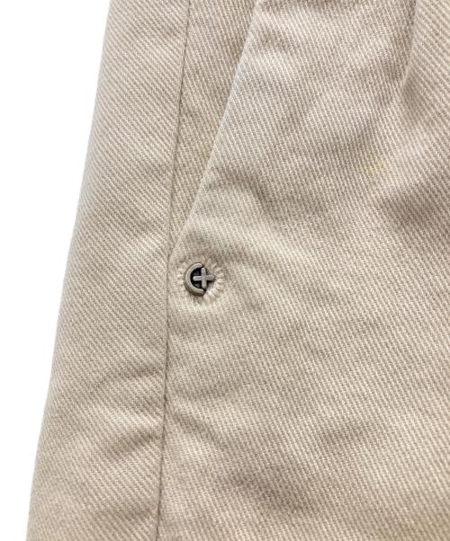 C+（シー）C+ (シー) タック チノパン ベージュ サイズ:32の古着・服飾アイテム