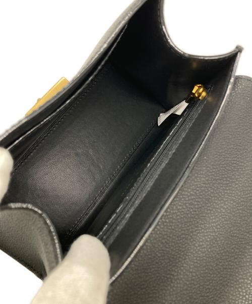 CHARLES & KEITH（チャールズアンドキース）CHARLES & KEITH (チャールズアンドキース) ハクスリメタリック プッシュロックトップハンドル ブラックの古着・服飾アイテム