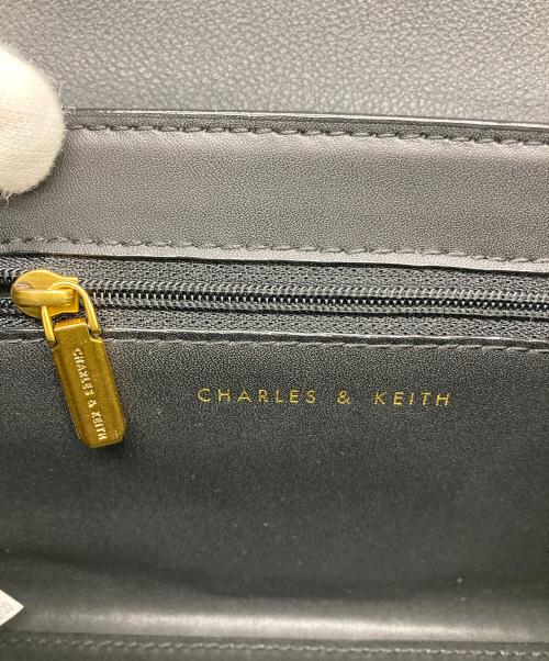 CHARLES & KEITH（チャールズアンドキース）CHARLES & KEITH (チャールズアンドキース) ハクスリメタリック プッシュロックトップハンドル ブラックの古着・服飾アイテム