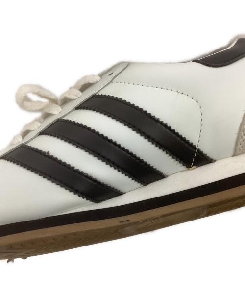 adidas（アディダス）adidas (アディダス) スニーカー ホワイト サイズ:23.5の古着・服飾アイテム
