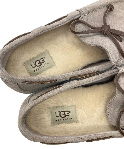 UGG（アグ）UGG (アグ) モカシンシューズ グレー サイズ:28の古着・服飾アイテム