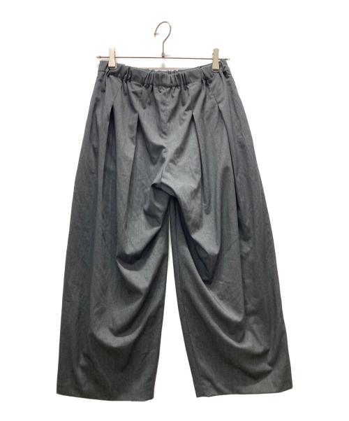 mizuiro-ind（ミズイロインド）mizuiro-ind (ミズイロインド) タックテーパードパンツ グレー サイズ:記載無しの古着・服飾アイテム