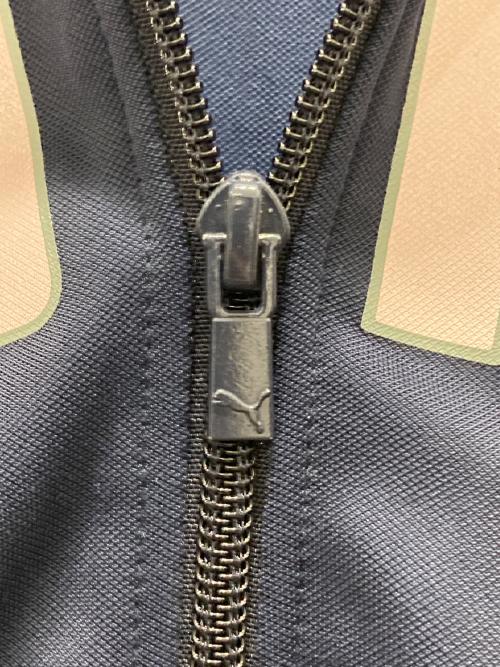 PUMA（プーマ）PUMA (プーマ) ハイネック ロゴトラックジャケット/Y2K ネイビーの古着・服飾アイテム
