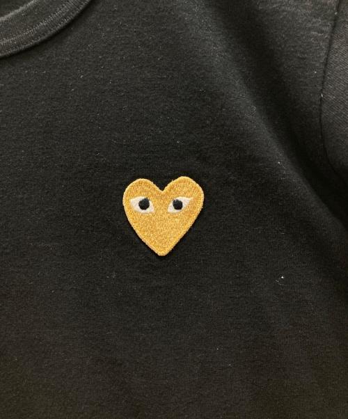 PLAY COMME des GARCONS（プレイコムデギャルソン）PLAY COMME des GARCONS (プレイコムデギャルソン) ゴールドハートワッペン ワンポイントTシャツ ブラック サイズ:Lの古着・服飾アイテム