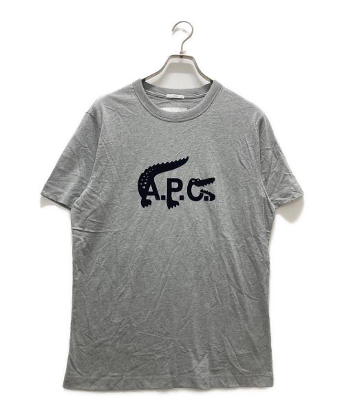 A.P.C.（アーペーセー）A.P.C. (アーペーセー) LACOSTE (ラコステ) フロッキーロゴ プリントTシャツ グレー サイズ:Mの古着・服飾アイテム