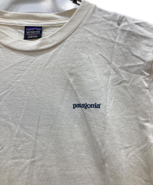 Patagonia（パタゴニア）Patagonia (パタゴニア) 90s ロゴTシャツ/Fitzroy Skyline ベージュ サイズ:SMALLの古着・服飾アイテム