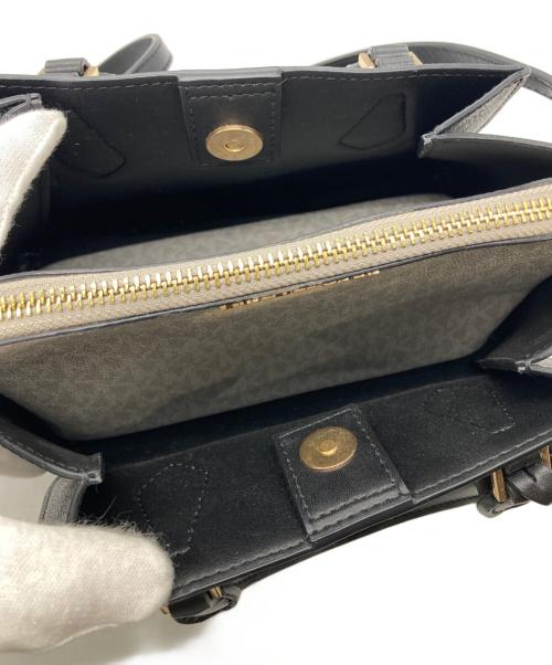 MICHAEL KORS（マイケルコース）MICHAEL KORS (マイケルコース) ショルダーバッグ ブラックの古着・服飾アイテム