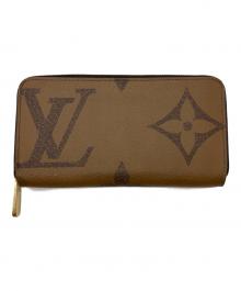 LOUIS VUITTON（ルイ ヴィトン）の古着「モノグラムジャイアント ジッピーウォレット」｜ブラウン