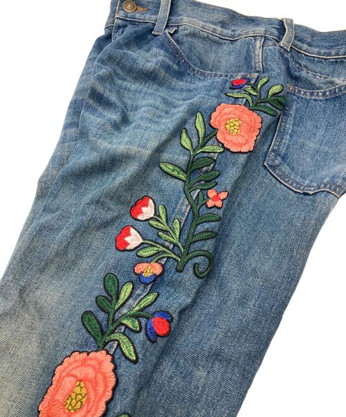GUCCI（グッチ）GUCCI (グッチ) フラワー刺繍ロールアップデニム インディゴ サイズ:30の古着・服飾アイテム