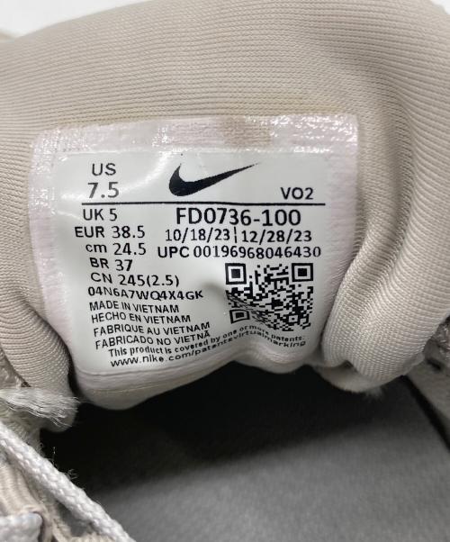 NIKE（ナイキ）NIKE (ナイキ) W V2K RUN SUMMIT シルバー サイズ:24.5の古着・服飾アイテム