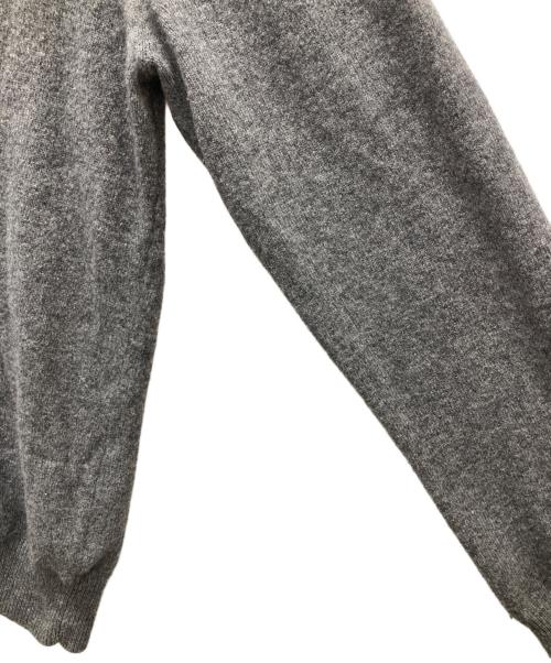 PLAY COMME des GARCONS（プレイコムデギャルソン）PLAY COMME des GARCONS (プレイコムデギャルソン) ニットカーディガン グレー サイズ:Mの古着・服飾アイテム