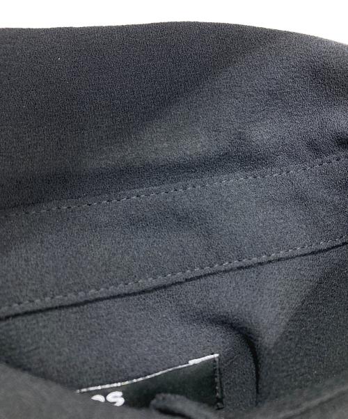 PS Paul Smith（ＰＳポールスミス）PS Paul Smith (ＰＳポールスミス) 袖口フラワー柄転写プリント シャツワンピース ブラック サイズ:46Lの古着・服飾アイテム
