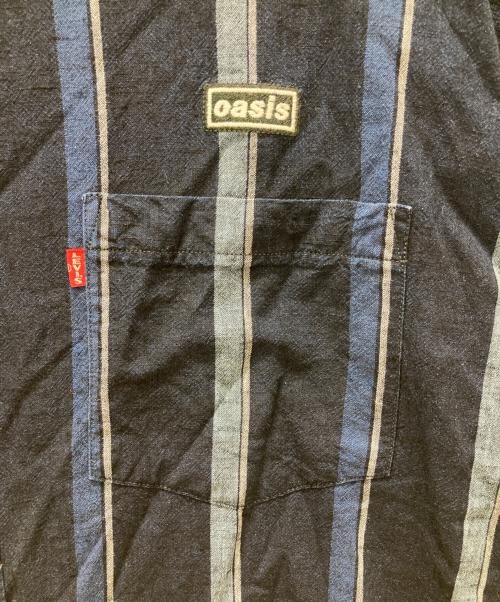LEVI'S（リーバイス）LEVI'S (リーバイス) OASIS コラボストライプシャツ ネイビー サイズ:XLの古着・服飾アイテム