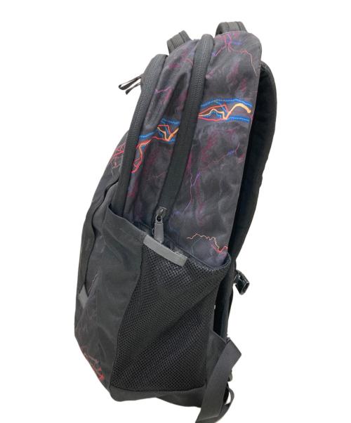 THE NORTH FACE（ザ ノース フェイス）THE NORTH FACE (ザ ノース フェイス) グラフィックプリント VAULT リュック ブラックの古着・服飾アイテム