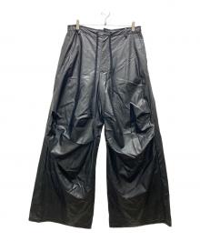 MM6 Maison Margiela（エムエムシックスメゾンマルジェラ）の古着「フェイクレザーパンツ」｜ブラック