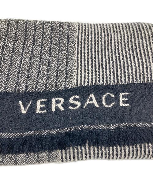 VERSACE（ヴェルサーチ）VERSACE (ヴェルサーチ) マフラー グレーの古着・服飾アイテム