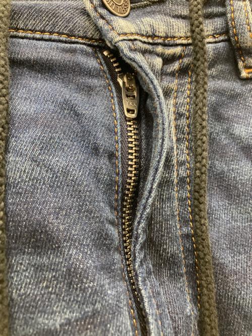 DIESEL（ディーゼル）DIESEL (ディーゼル) ジョグジーンズ/2062 D-STRUKT-B JOGG ブルー サイズ:W26の古着・服飾アイテム