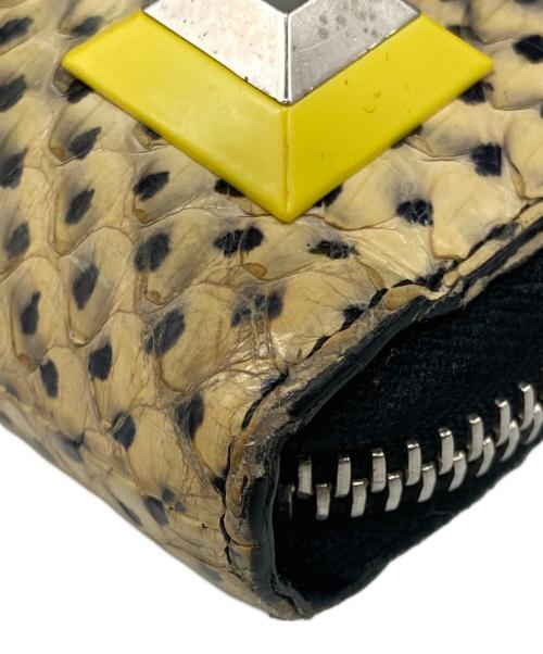 FENDI（フェンディ）FENDI (フェンディ) ビジュー 型押しラウンド長財布 ブラウンの古着・服飾アイテム