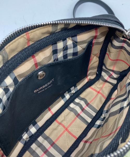 BURBERRY（バーバリー）BURBERRY (バーバリー) ロゴ金具ショルダーバッグ/ローラ ブラックの古着・服飾アイテム