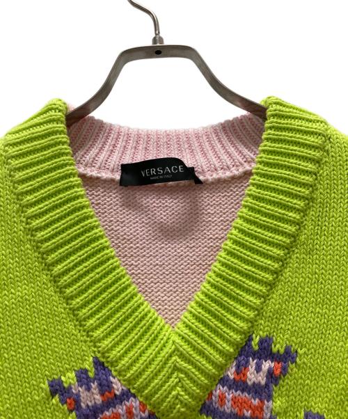 VERSACE（ヴェルサーチ）VERSACE (ヴェルサーチ) ロゴニットベスト/Royal Rebellion Intarsia Knit Top 'Multicolor' ライトグリーン サイズ:46の古着・服飾アイテム