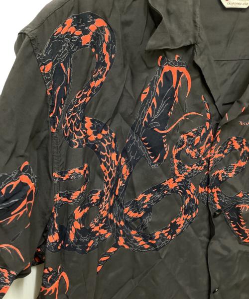 Star OF HOLLYWOOD（スターオブハリウッド）Star OF HOLLYWOOD (スターオブハリウッド) BEAMS (ビームス) snake aroha shirt(スネークアロハシャツ) ブラック サイズ:Mの古着・服飾アイテム