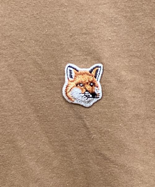 maison kitsune（メゾンキツネ）maison kitsune (メゾンキツネ) キツネワッペンＴシャツ ブラウン サイズ:Mの古着・服飾アイテム
