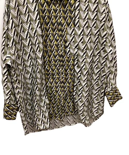 PUBLIC TOKYO（パブリックトウキョウ）PUBLIC TOKYO (パブリックトウキョウ) バックオープンジオメトリックプリントシャツ グリーン サイズ:Freeの古着・服飾アイテム