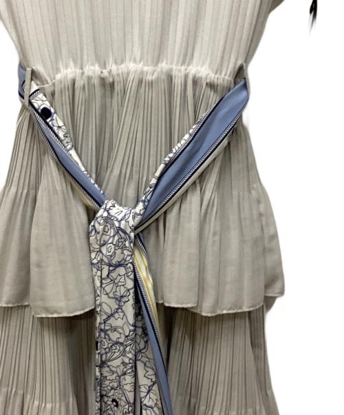 HER LIP TO（ハーリップトゥ）HER LIP TO (ハーリップトゥ) 半袖ワンピース グレー サイズ:Sの古着・服飾アイテム