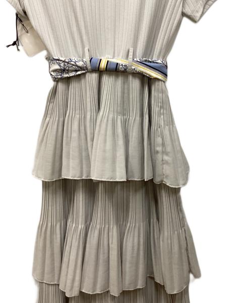 HER LIP TO（ハーリップトゥ）HER LIP TO (ハーリップトゥ) 半袖ワンピース グレー サイズ:Sの古着・服飾アイテム