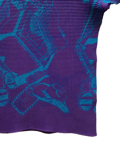 me ISSEY MIYAKE（ミーイッセイ ミヤケ）me ISSEY MIYAKE (ミーイッセイ ミヤケ) 総柄プリーツカットソー パープル サイズ:-の古着・服飾アイテム