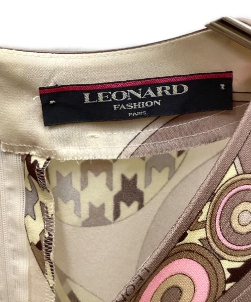 LEONARD（レオナール）LEONARD (レオナール) 総柄ブラウス ベージュ サイズ:Lの古着・服飾アイテム