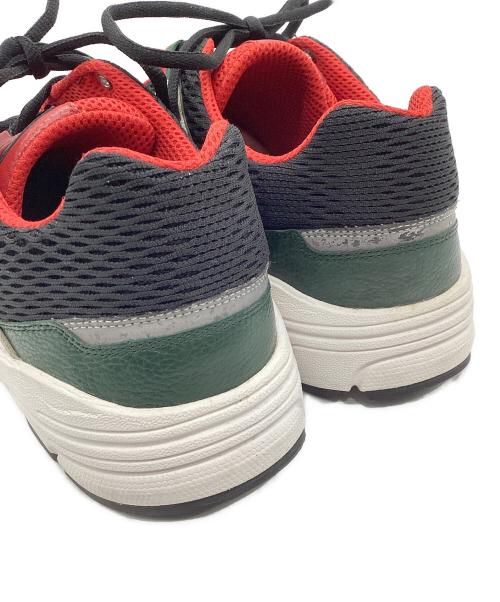 GUCCI（グッチ）GUCCI (グッチ) ローカットスニーカー ブラック サイズ:UK9の古着・服飾アイテム