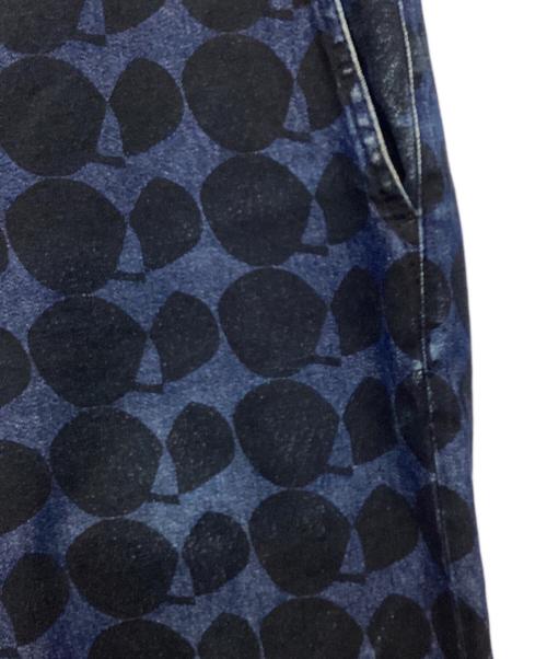 BLACK COMME des GARCONS（ブラックコムデギャルソン）BLACK COMME des GARCONS (ブラックコムデギャルソン) ドットプリントデニムパンツ インディゴ サイズ:Sの古着・服飾アイテム