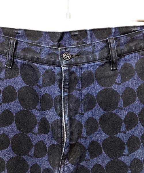 BLACK COMME des GARCONS（ブラックコムデギャルソン）BLACK COMME des GARCONS (ブラックコムデギャルソン) ドットプリントデニムパンツ インディゴ サイズ:Sの古着・服飾アイテム