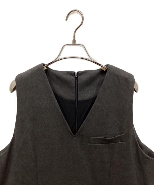 colorer（クロレ）colorer (クロレ) V-neck designed jumper skirt/Ｖネックデザインジャンパースカート グレー サイズ:FREEの古着・服飾アイテム