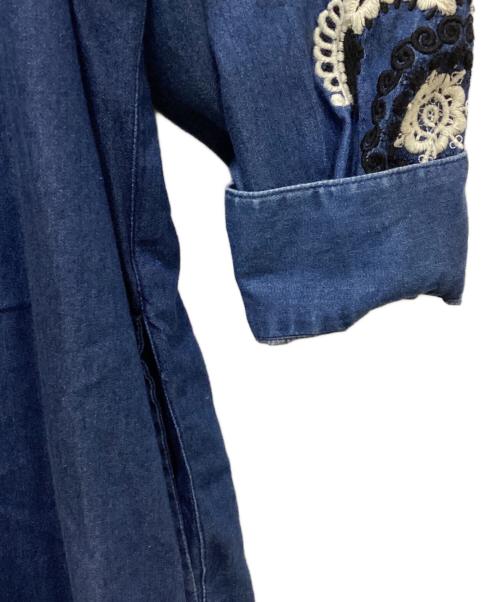 ne quittez pas（ヌキテパ）ne quittez pas (ヌキテパ) 刺繍シャツワンピース インディゴ サイズ:Freeの古着・服飾アイテム