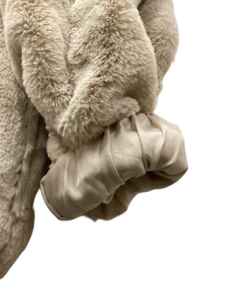 ANNE COQUINE（アンコキーヌ）ANNE COQUINE (アンコキーヌ) フェイクファージャケット ベージュ サイズ:L 未使用品の古着・服飾アイテム