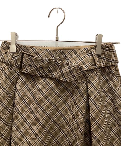 BURBERRY BLUE LABEL（バーバリー ブルー レーベル）BURBERRY BLUE LABEL (バーバリー ブルー レーベル) ベルテッドチェックミニスカート ベージュ サイズ:36の古着・服飾アイテム