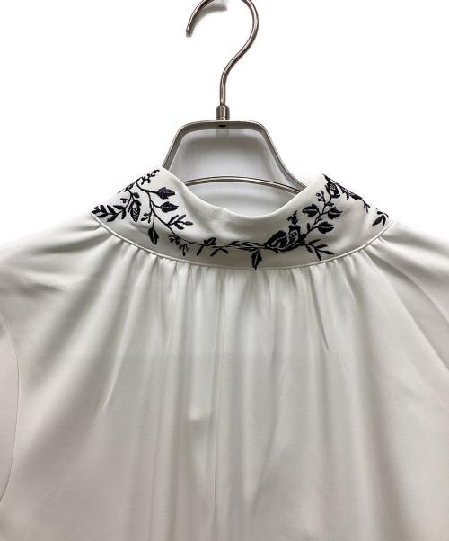 HARE（ハレ）HARE (ハレ) 2WAYシシュウブラウス ホワイト サイズ:FREEの古着・服飾アイテム