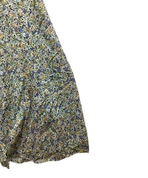 La boutique BonBon（ラブティックボンボン）La boutique BonBon (ラブティックボンボン) 小花プリントスリットショルダーワンピース グリーン サイズ:36の古着・服飾アイテム