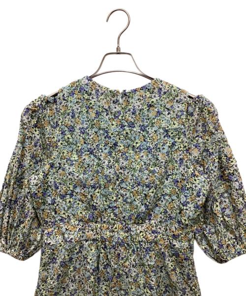 La boutique BonBon（ラブティックボンボン）La boutique BonBon (ラブティックボンボン) 小花プリントスリットショルダーワンピース グリーン サイズ:36の古着・服飾アイテム
