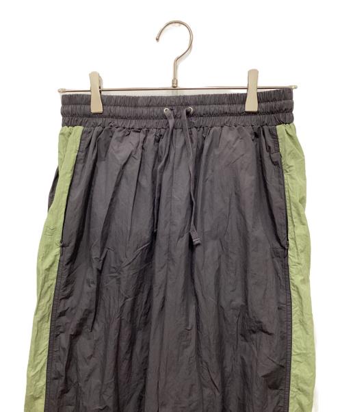 TODAYFUL（トゥデイフル）TODAYFUL (トゥデイフル) Nylon Line Pants/ナイロンラインパンツ グレー サイズ:38の古着・服飾アイテム