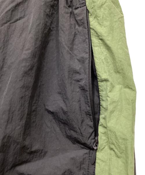 TODAYFUL（トゥデイフル）TODAYFUL (トゥデイフル) Nylon Line Pants/ナイロンラインパンツ グレー サイズ:38の古着・服飾アイテム