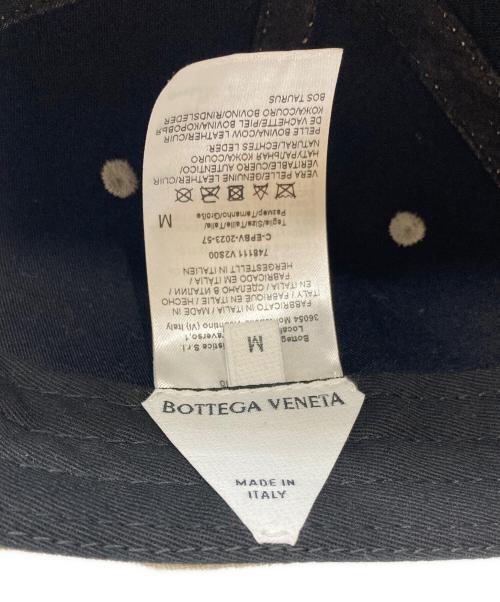 BOTTEGA VENETA（ボッテガベネタ）BOTTEGA VENETA (ボッテガベネタ) LEATHER BASEBALL CAP/レザーベースボールキャップ ベージュ サイズ:Mの古着・服飾アイテム