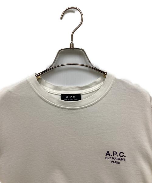 A.P.C.（アーペーセー）A.P.C. (アーペーセー) 刺繍ロゴTシャツ/RUE MADAME PARIS ホワイト×ネイビー サイズ:Mの古着・服飾アイテム