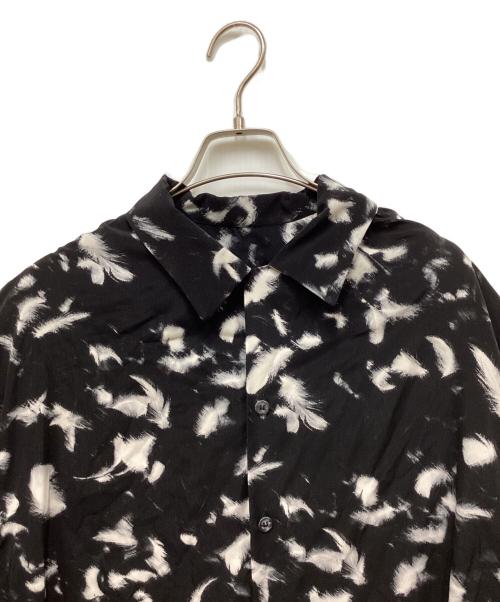 LAD MUSICIAN（ラッドミュージシャン）LAD MUSICIAN (ラッドミュージシャン) DECHINE BIG S/S SHIRT INKJET FEATHER/フェザープリントシャツ ブラック サイズ:46の古着・服飾アイテム