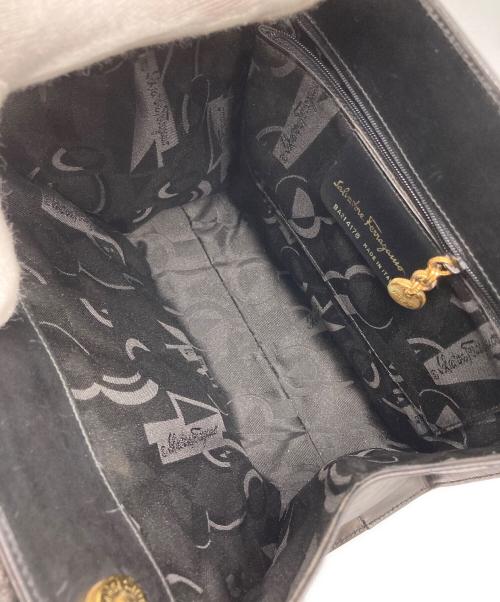 Salvatore Ferragamo（サルヴァトーレ フェラガモ）Salvatore Ferragamo (サルヴァトーレ フェラガモ) ヴァラリボンハンドバッグ ブラックの古着・服飾アイテム