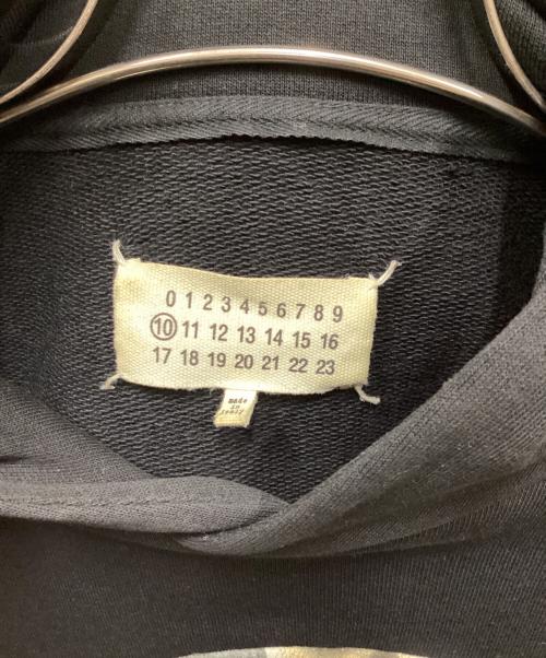 Maison Margiela（メゾンマルジェラ）Maison Margiela (メゾンマルジェラ) ロックモチーフパッチワークスウェットフーディ ブラック サイズ:44の古着・服飾アイテム