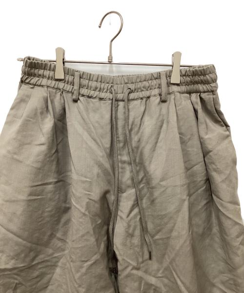 MARKA（マーカ）MARKA (マーカ) 3TUCK TAPERED FIT EASY WOOL MOHAIR TROPICAL/3タックテーパードパンツ オリーブ サイズ:2の古着・服飾アイテム