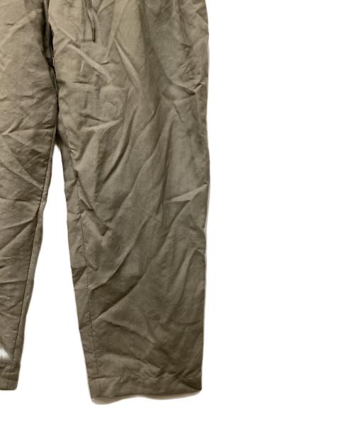 MARKA（マーカ）MARKA (マーカ) 3TUCK TAPERED FIT EASY WOOL MOHAIR TROPICAL/3タックテーパードパンツ オリーブ サイズ:2の古着・服飾アイテム